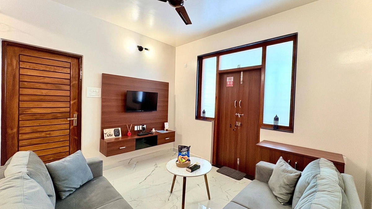 Benaulim Apartment | Cinnamon Stays - Charming 2-bedroom apartment with AC in Benaulim