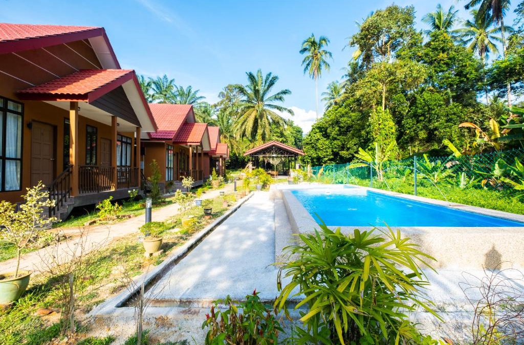 Kampong Pulau Kandis Resort | Cinta Abadi Resort