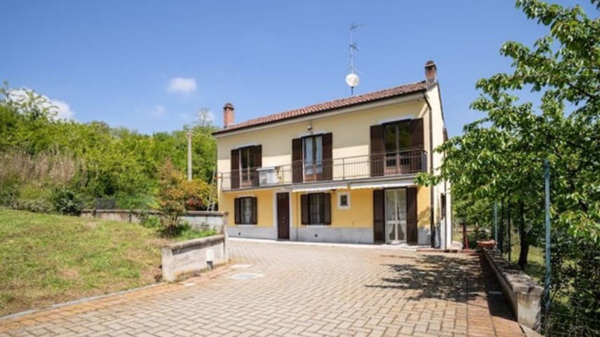 San Salvatore Monferrato House | Ciraldo villa in Monferrato x 8 with garden surrounded by greenery! New Management