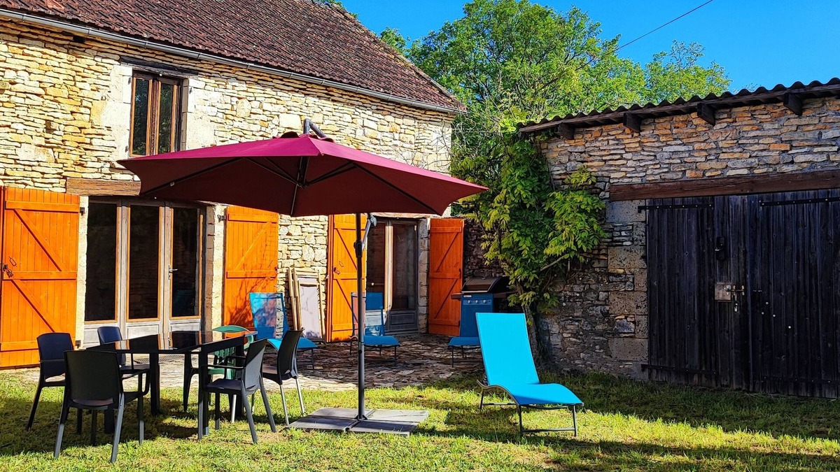 La Cassagne House | Circé : A stay in the Périgord forest