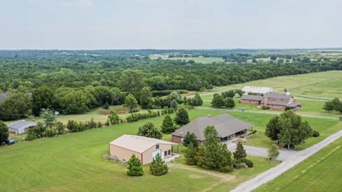 Stillwater House | Circle Arrow Retreat-Country Home Just 2.5 miles from Stillwater
