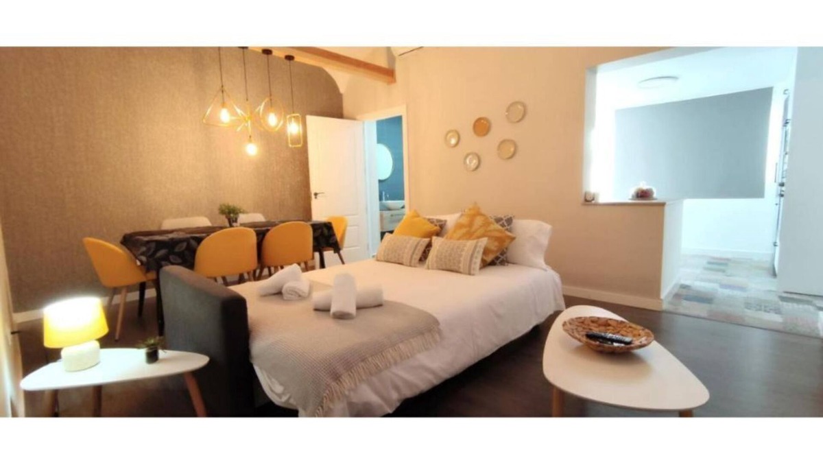 Merida Apartment | Circo Romano Apartment- overlooking the Circus