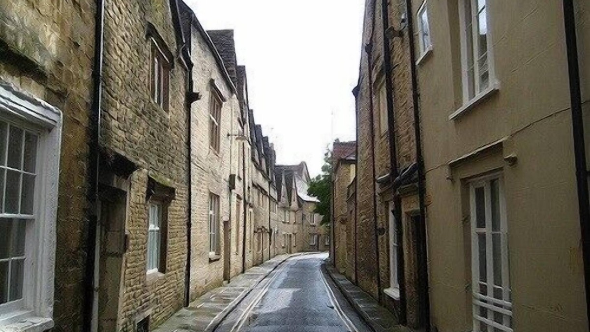 Cirencester Apartment | Cirencester, Capital of The Cotswolds - Grade II listed Town House