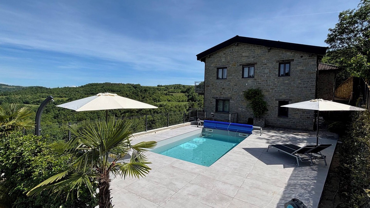 Castelletto Uzzone House | Ciriella STELLA - comfortable and modern holiday home with saltwater pool