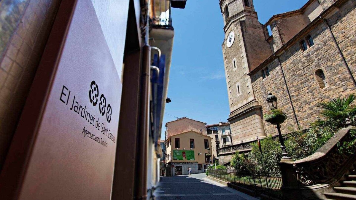 Olot Apartment | Cistellaire, with access to indoor swimming pool