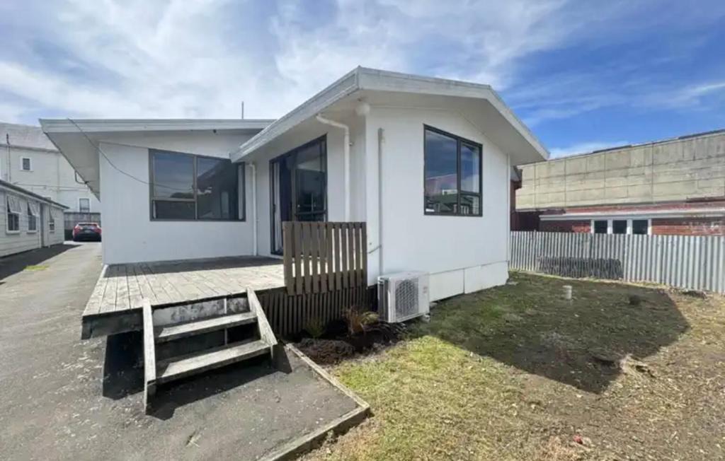 North Dunedin Apartment | City Accommodation