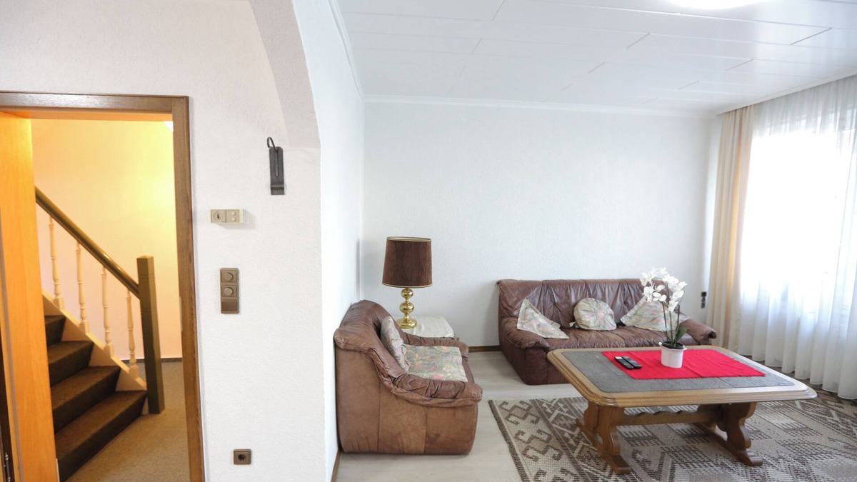 Rhein-Erft-Kreis District Apartment | City Apartment 12b - Located right next to the pedestrian zone and Brühl Palace Park