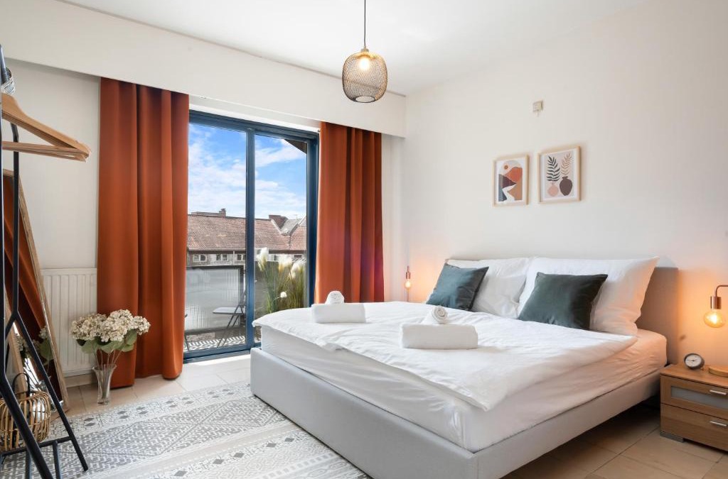 Hasselt Apartment | City apartment 3 BEDROOM, KITCHEN, WIFI, WORKSPACE, COFFEE, Central