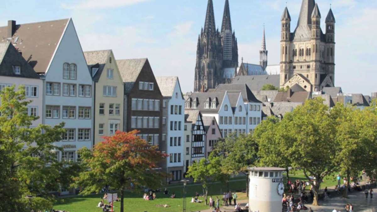 Altstadt-Nord Apartment | City apartment in direct city center location at the DOM