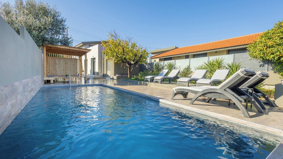 Petaloudes Villa | City Art Villa