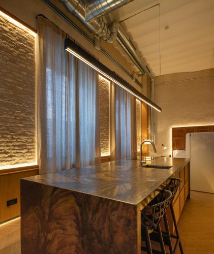 San Vicente Apartment | City Center - Avenue Luxury Apartment - PRIVATE FREE PARKING