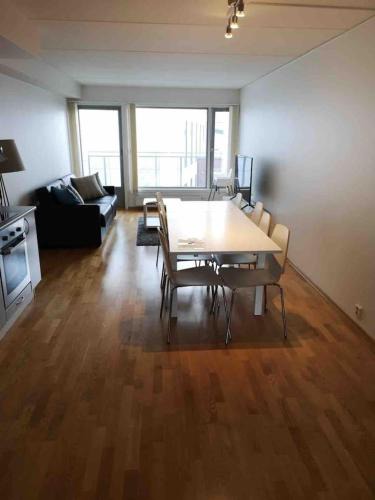 Gronland Apartment | CITY CENTER OSLO BLACK AND WHITE APARTMENT