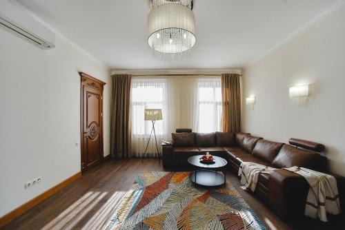 Chisinau Apartment | City Centre 2 bedroom Business Apartment