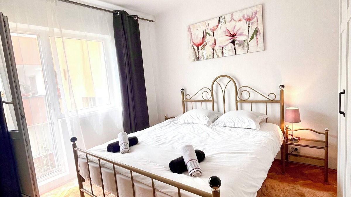 Cluj-Napoca Apartment | City centre apartment!Spacious,peaceful,pet friendly,close to attractions.