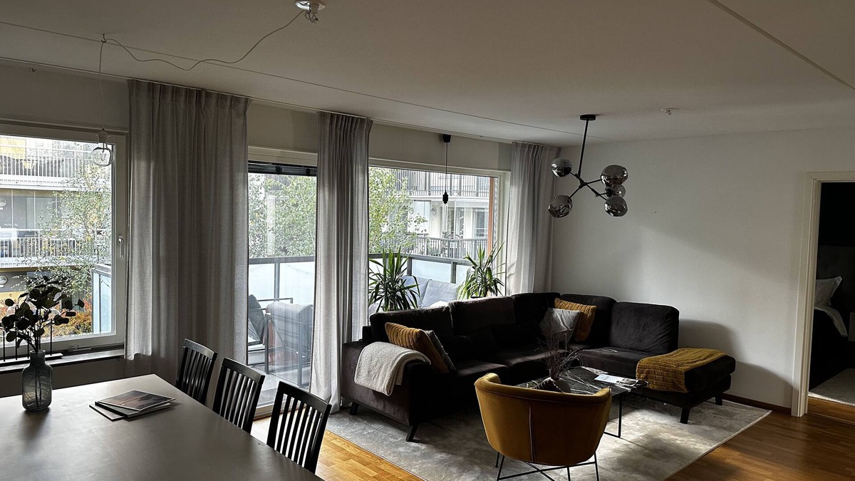 Vasteras Apartment | City centre. Few minutes from lake,