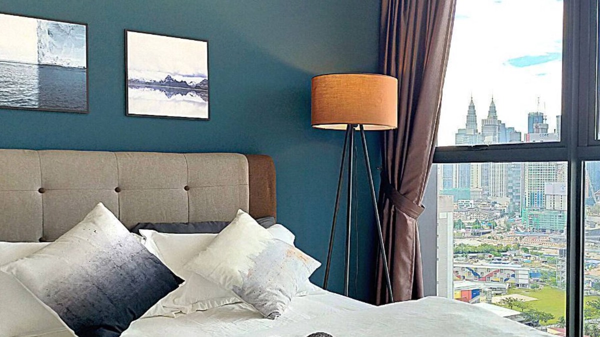 Imbi Apartment | City Centre Modern Suites 4-beds w Private Balcony Magnificent City Skyline View