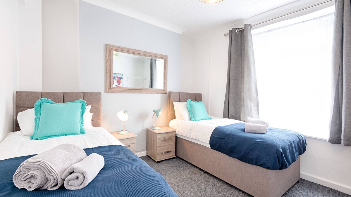 Castle House | City Centre, Parking, Smart TV's In All Rooms