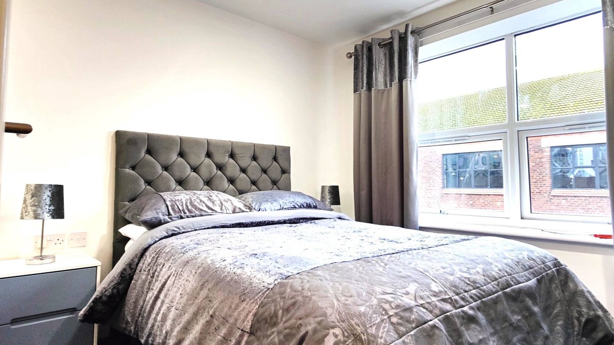 Liverpool Hotel | City Centre Private Ensuite Rooms