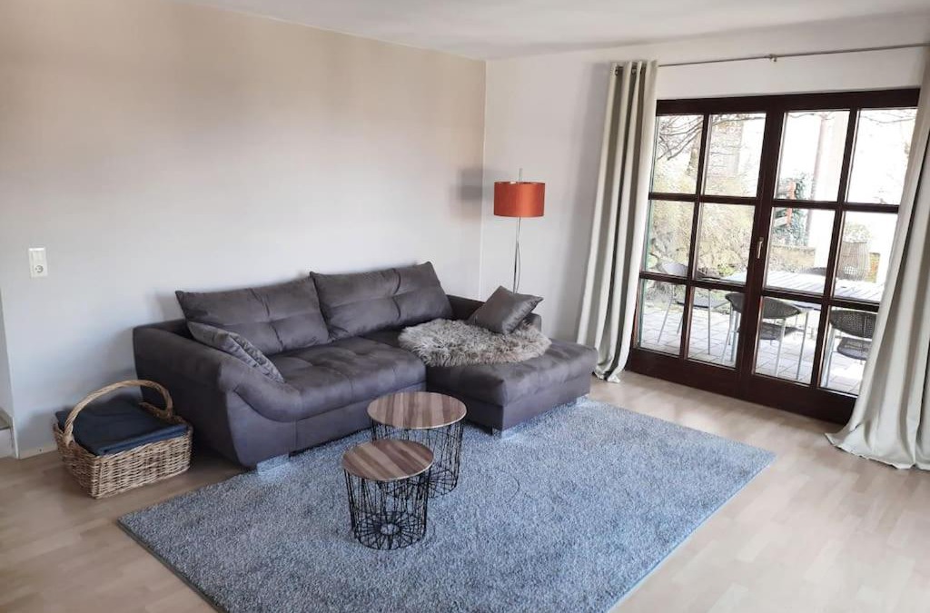 Deggendorf Apartment | City-close oasis in the green