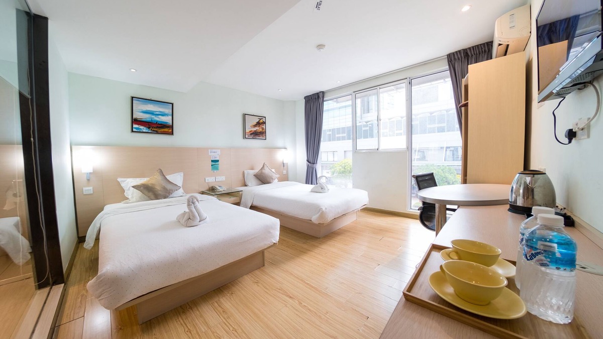 Bandar Puteri Puchong Hotel | City Comfort Inn Puchong
