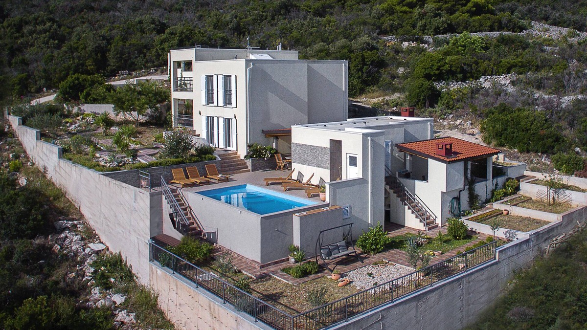 Cove Donja Krusica (Donje selo) Villa | City gateway apartment with perfect view