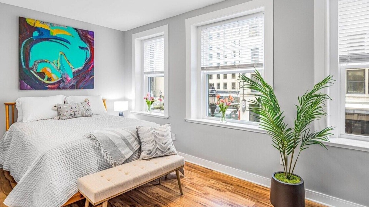 Downtown Wilmington Apartment | City life in style at The Warner