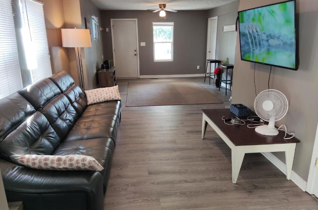 Indianapolis House | City Lights Hideaway- Near Downtown Indianapolis