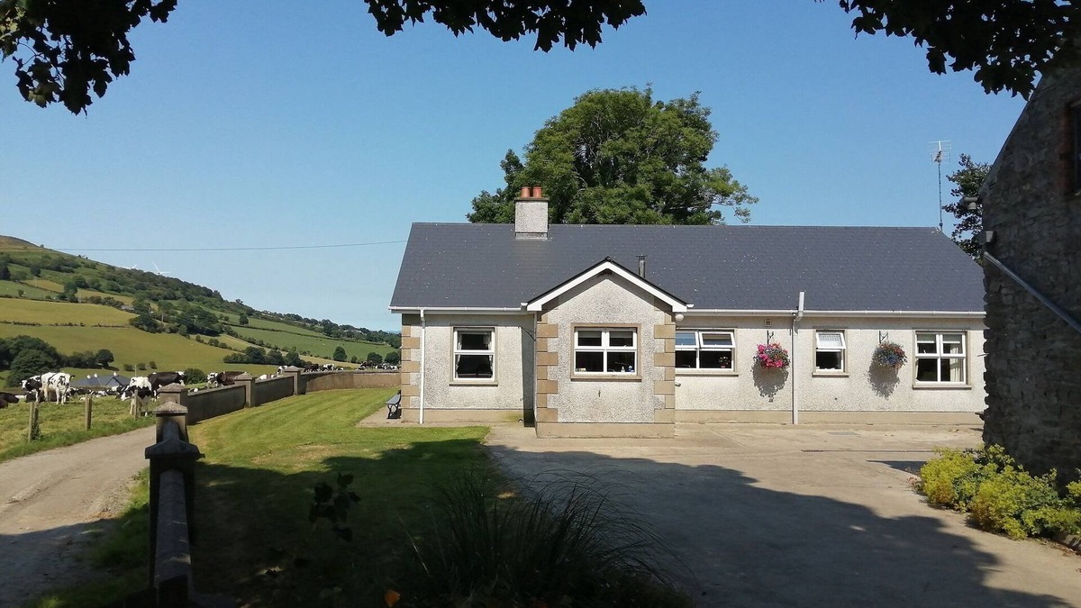 Londonderry Cottage | City of Derry/Londonderry Drumcorn Cottage with stunning country views
