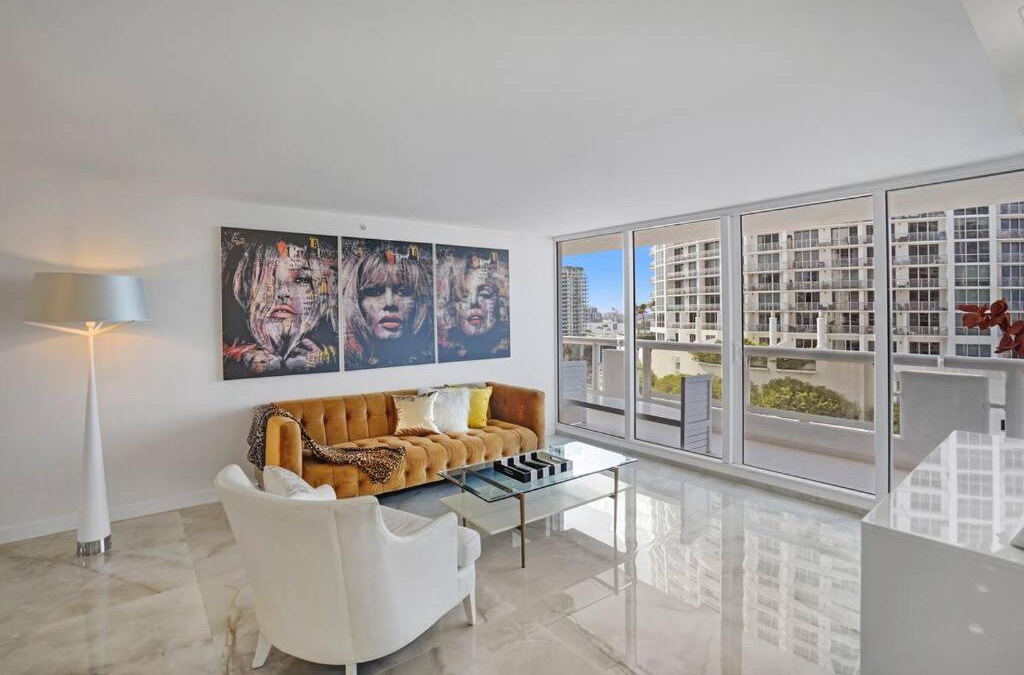 Downtown Miami Apartment | City of Dreams! Renovated With Water & Park Views