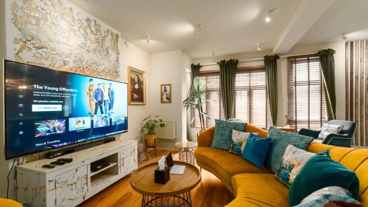 Penylan House | City Retreat w/Hot Tub+Games Room+Twin BBQ+Parking