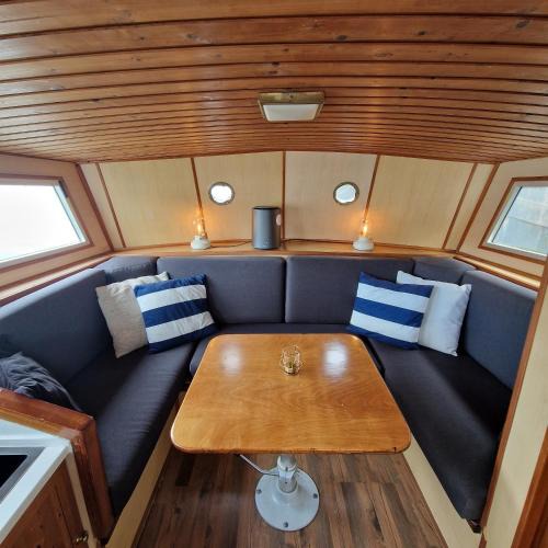 Eastern Docklands Boat Rental | City Sailing