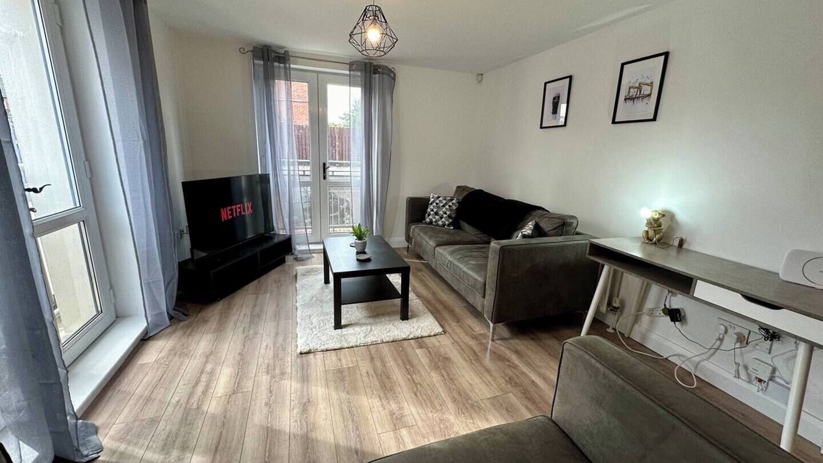 Belfast Apartment | City side 2 bed apartment Belfast