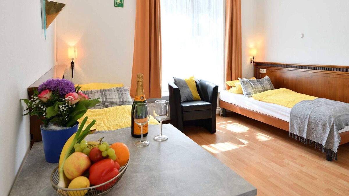 Bahnhofsvorstadt Apartment | City Studio - Ford Apartment