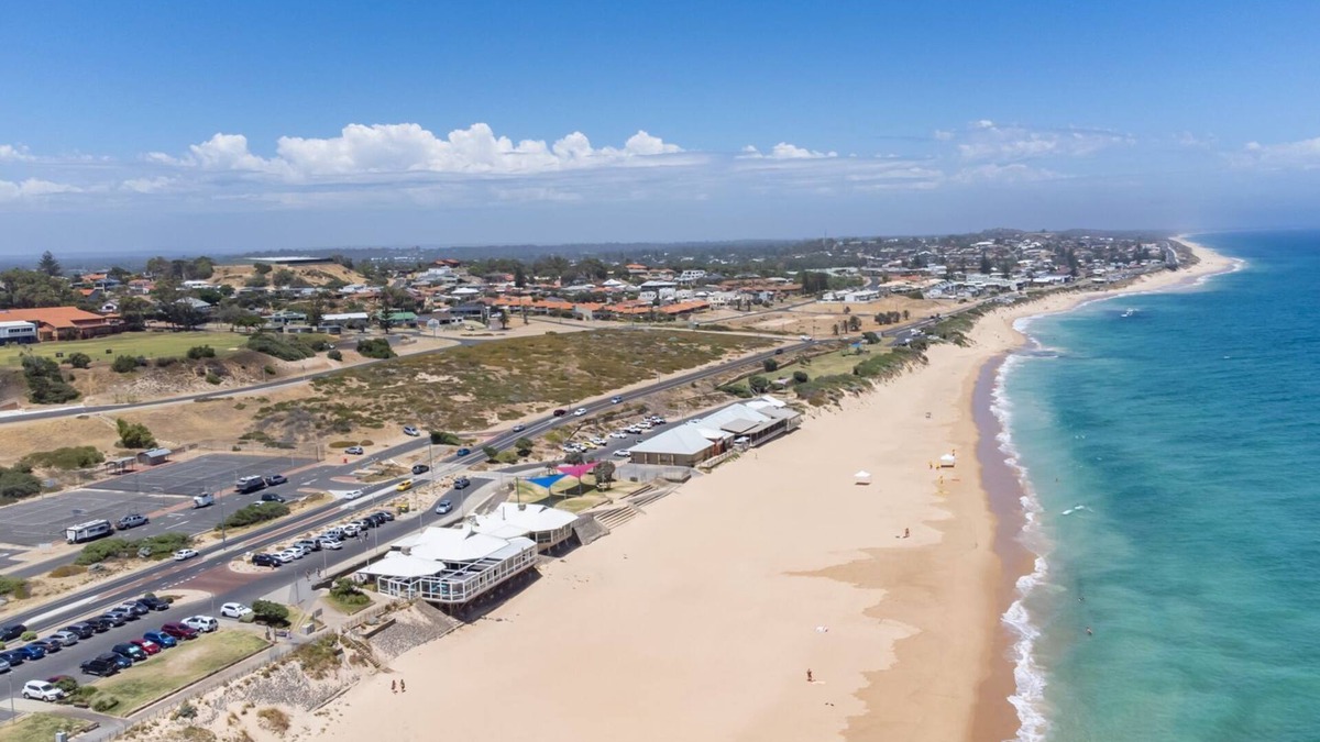 South Bunbury House | City Townhouse- Bunbury