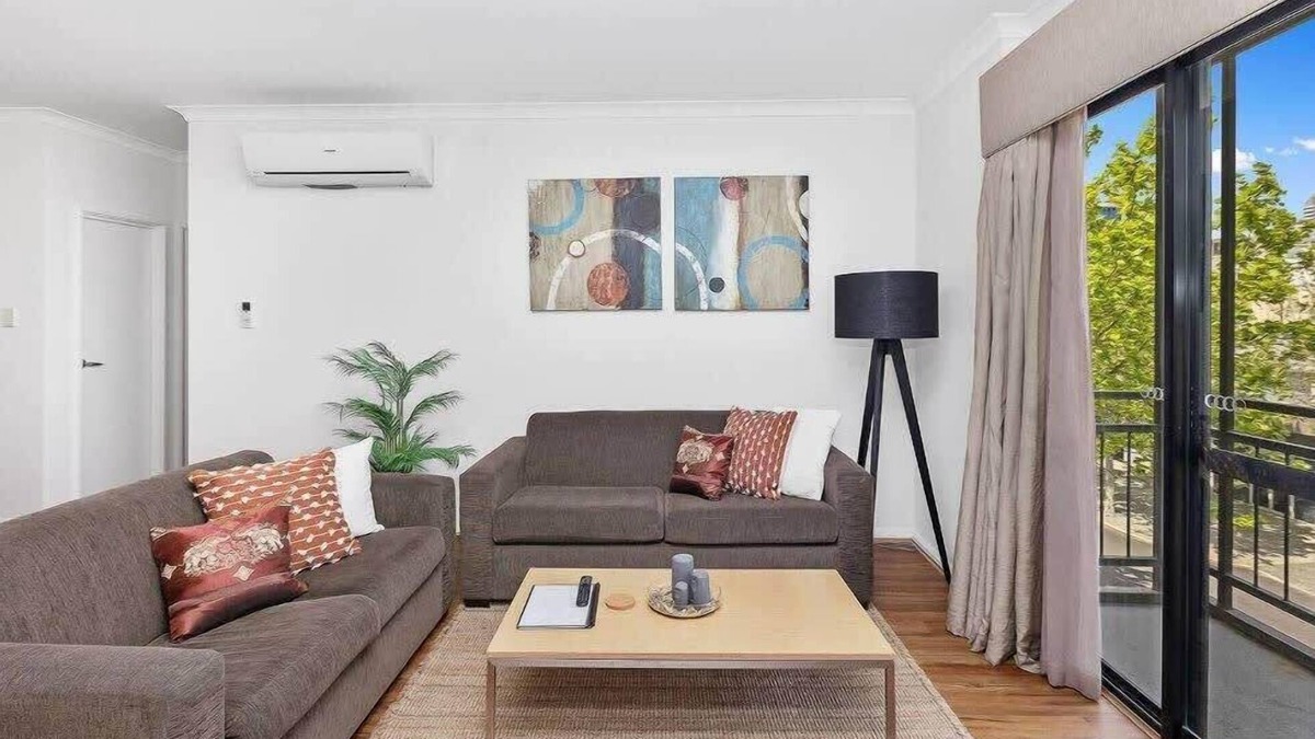 Northbridge Apartment | City View Apartment near to RAC Arena