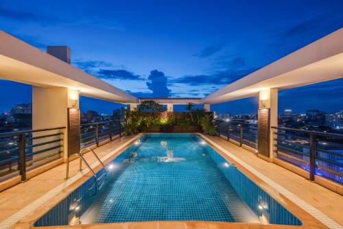 Tuol Kouk Hotel | City View Apartment