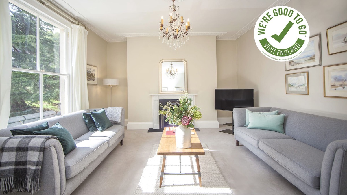Bath House | CITY VIEW - BATH - a 2 bed apartment that sleeps 4 guests in 2 bedrooms