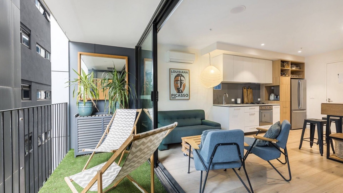 South Melbourne Apartment | City View Haven in South Melbourne