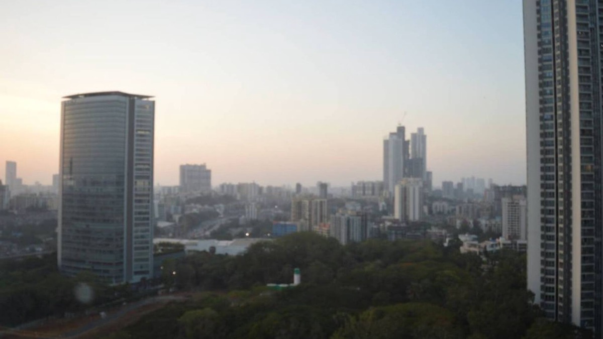 Malad East House | City View Premium in Esquire - Oberoi Garden City