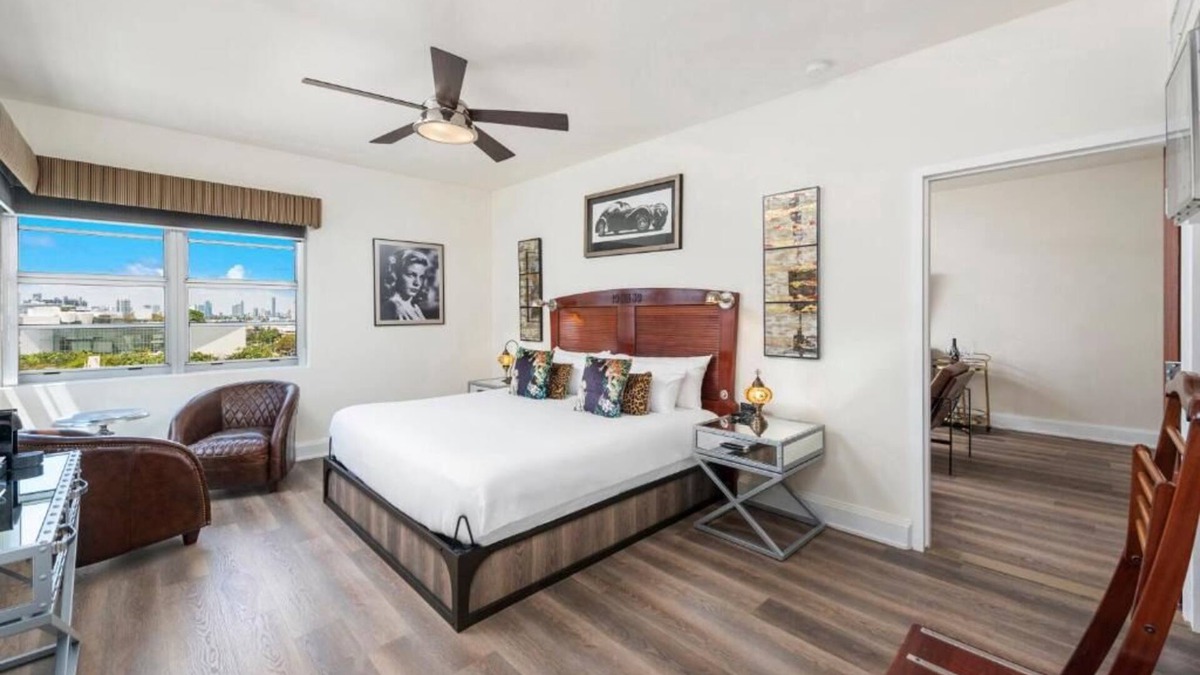 City Center Hotel | City View Suite, National Hotel – 1 Bedroom & Separate Lounge