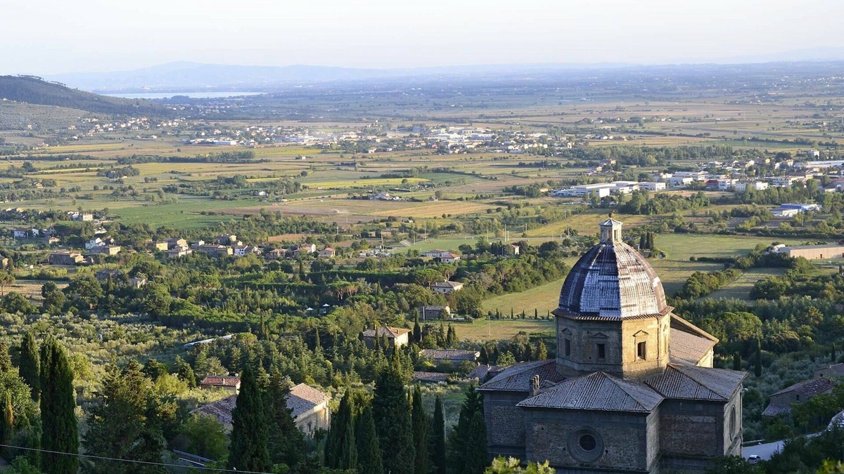 Cortona Apartment | City/Village Apartment in Cortona with 2 bedrooms sleeps 4