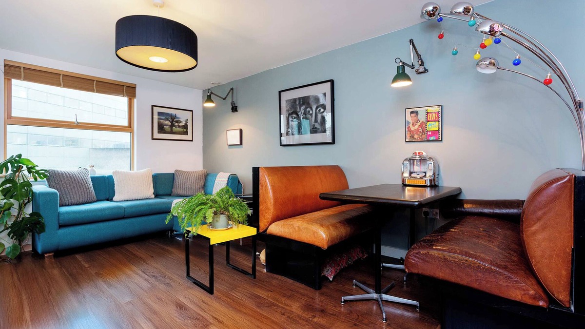 Finsbury Apartment | City Vistas, by Veeve