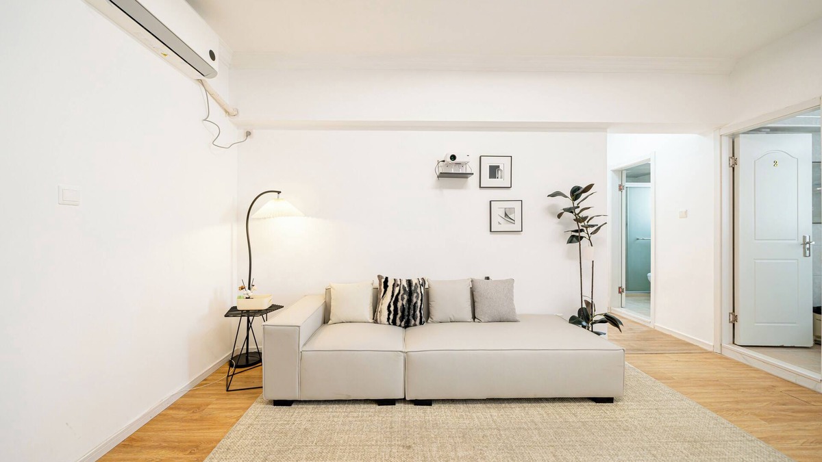 Jinshan Apartment | CityHome-4BRs,2Baths,People's Square,Nanjing Road,The Bund,Yu Gardan