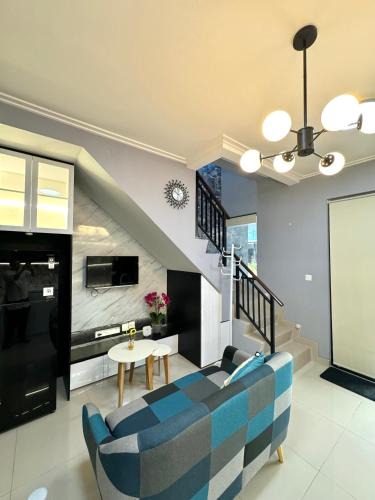 Java House | CJ House PIK 2