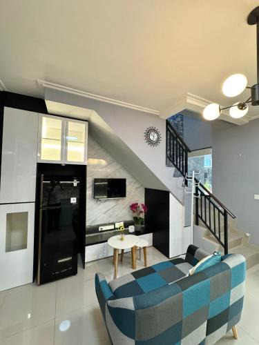 Java House | CJ House PIK 2