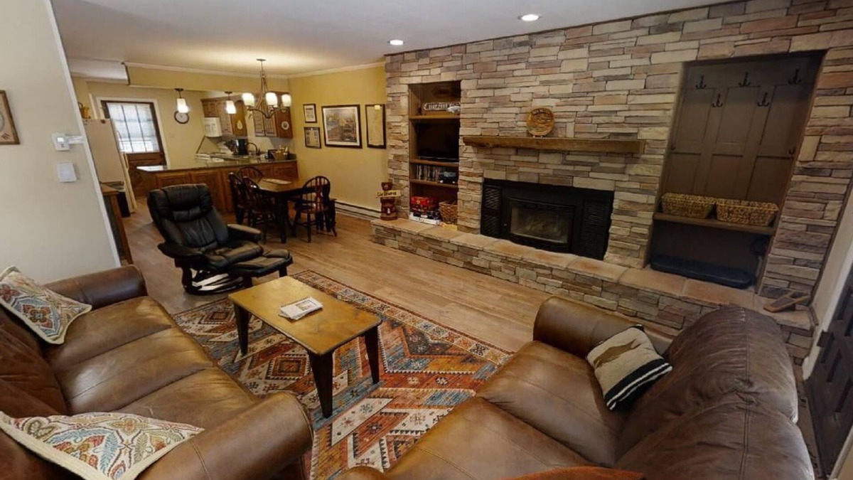Red River House | CJ Townhouse 5 - On The River - Across from the Fishing Ponds - In Town - NFL Su