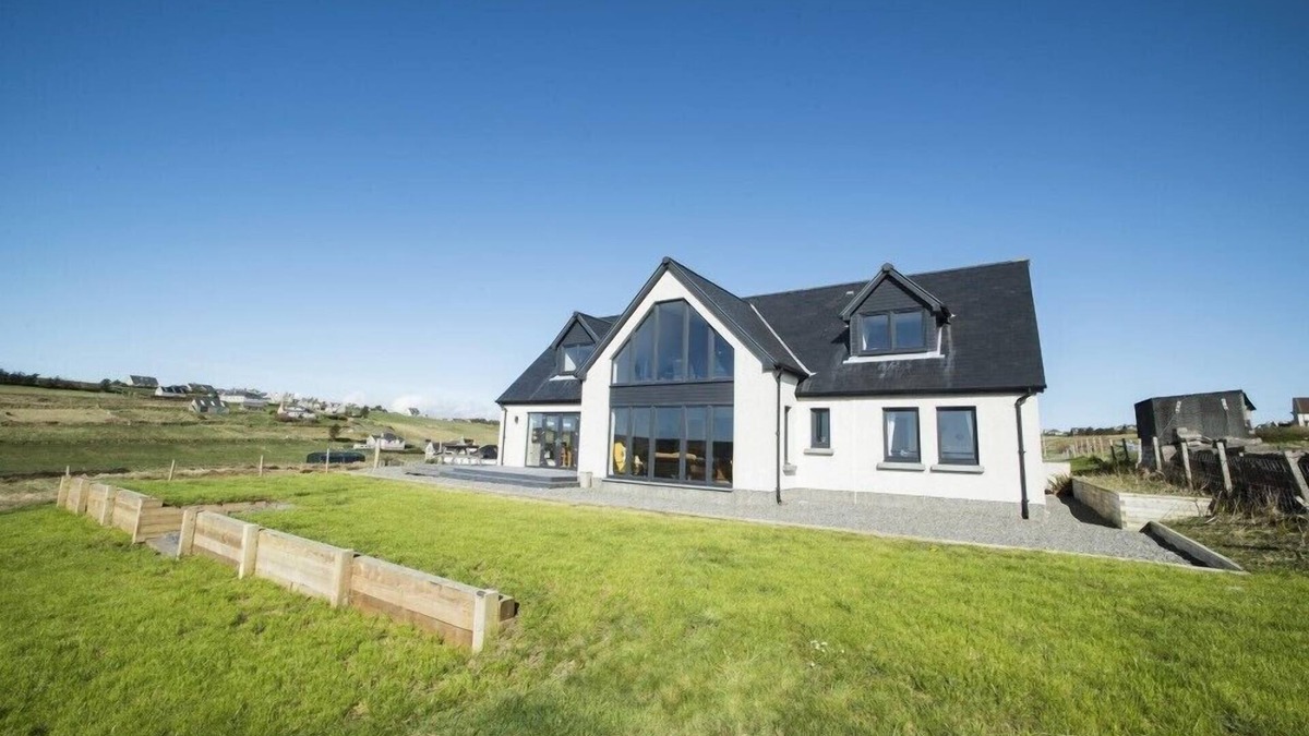 Isle of Lewis Cottage | CLACH GORM, pet friendly, with open fire in Stornoway