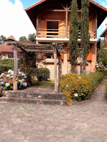 Monte Verde Villa | Claire Cottage