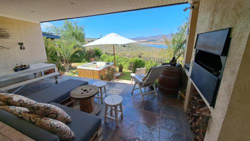 Cederberg House | Clanwilliam Oasis BnB Guest House - Naturism, Boating, Hiking & more
