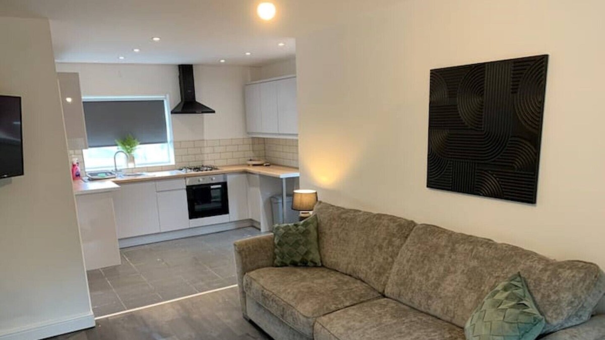 Stourbridge House | Clara House